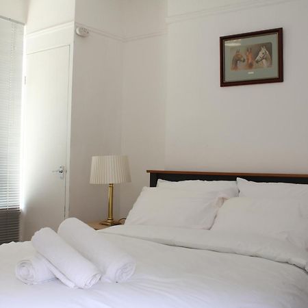 F2S Serviced Apartments 2Bedroom Terrace House With Free Wifi Netflix Suitable For Contractors Walking Distance To Train Station Derby Buitenkant foto