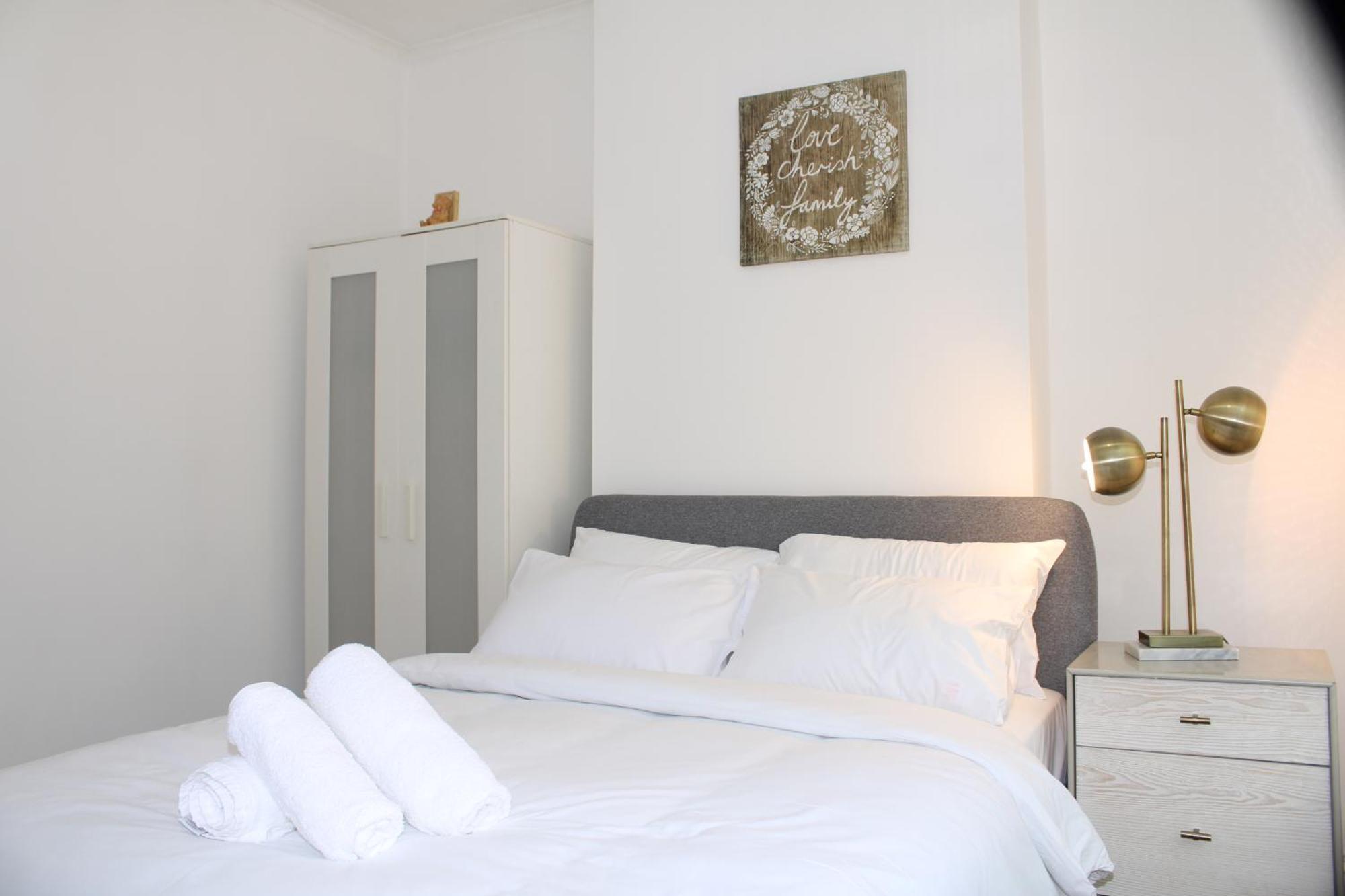 F2S Serviced Apartments 2Bedroom Terrace House With Free Wifi Netflix Suitable For Contractors Walking Distance To Train Station Derby Buitenkant foto